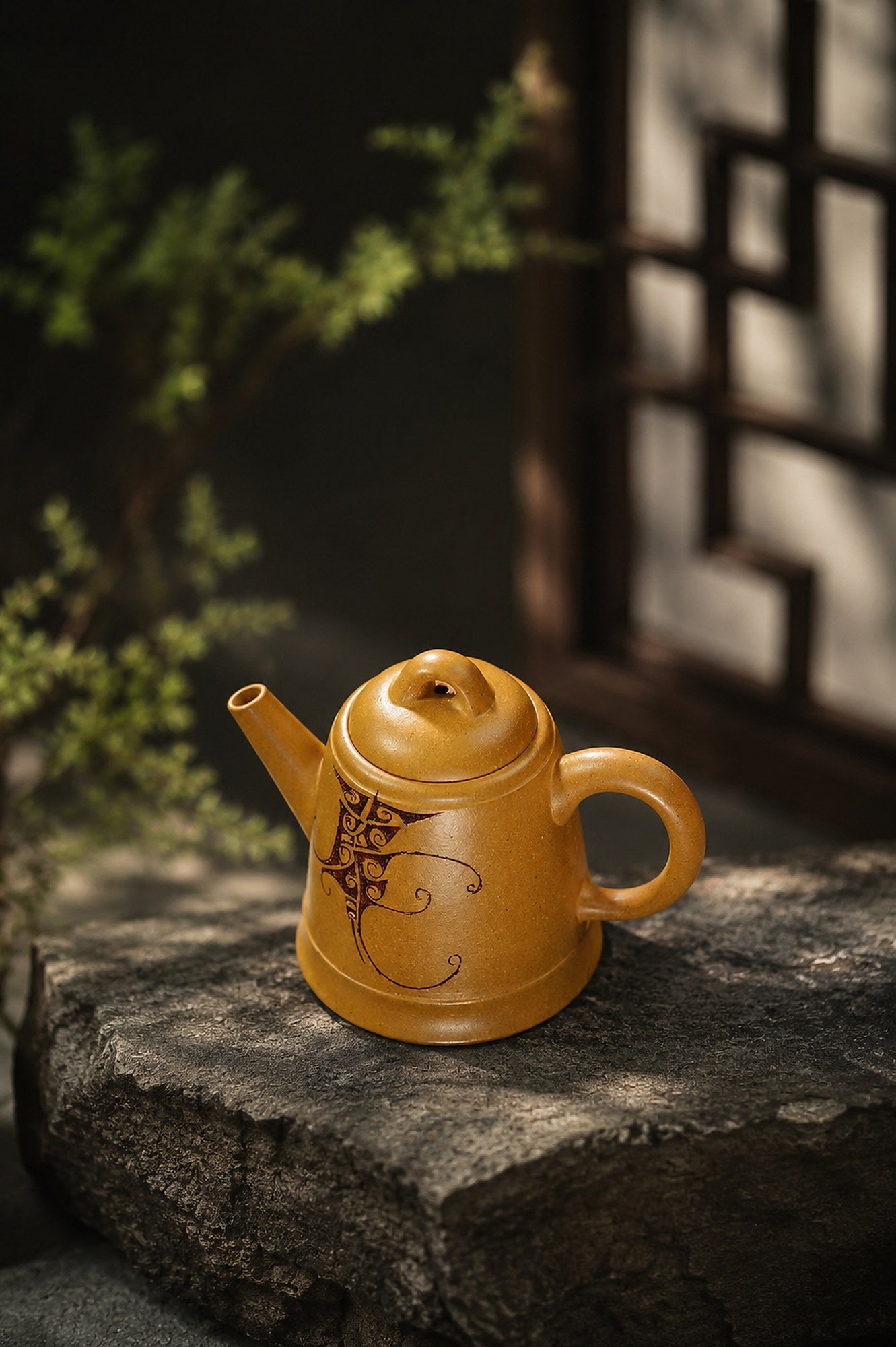 Handmade Artisan Design Yixing Zisha Teapot – Golden Duanni Clay, 90ml