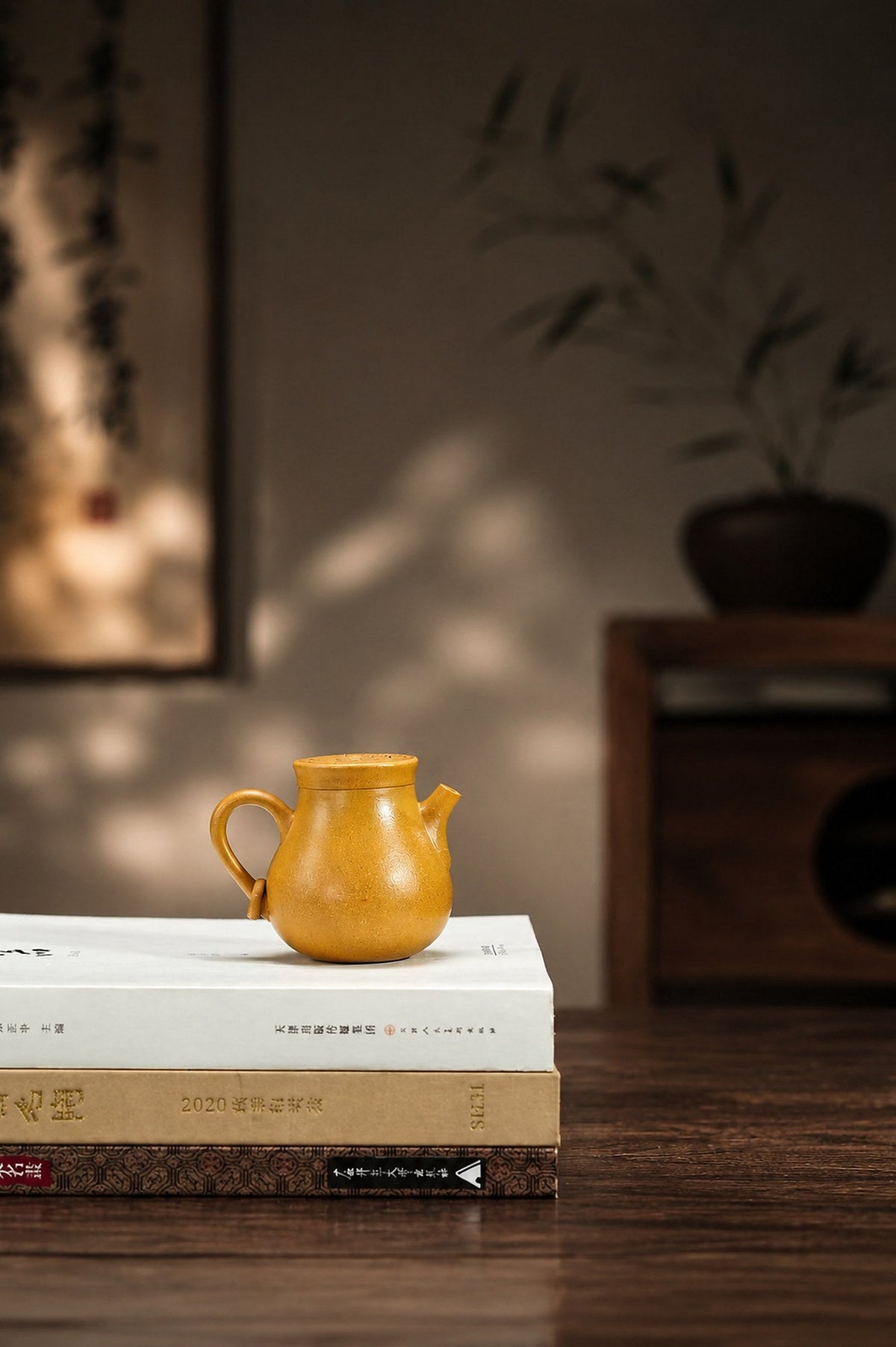 Handmade Artisan Design Yixing Zisha Teapot – Golden Duanni Clay, 100ml
