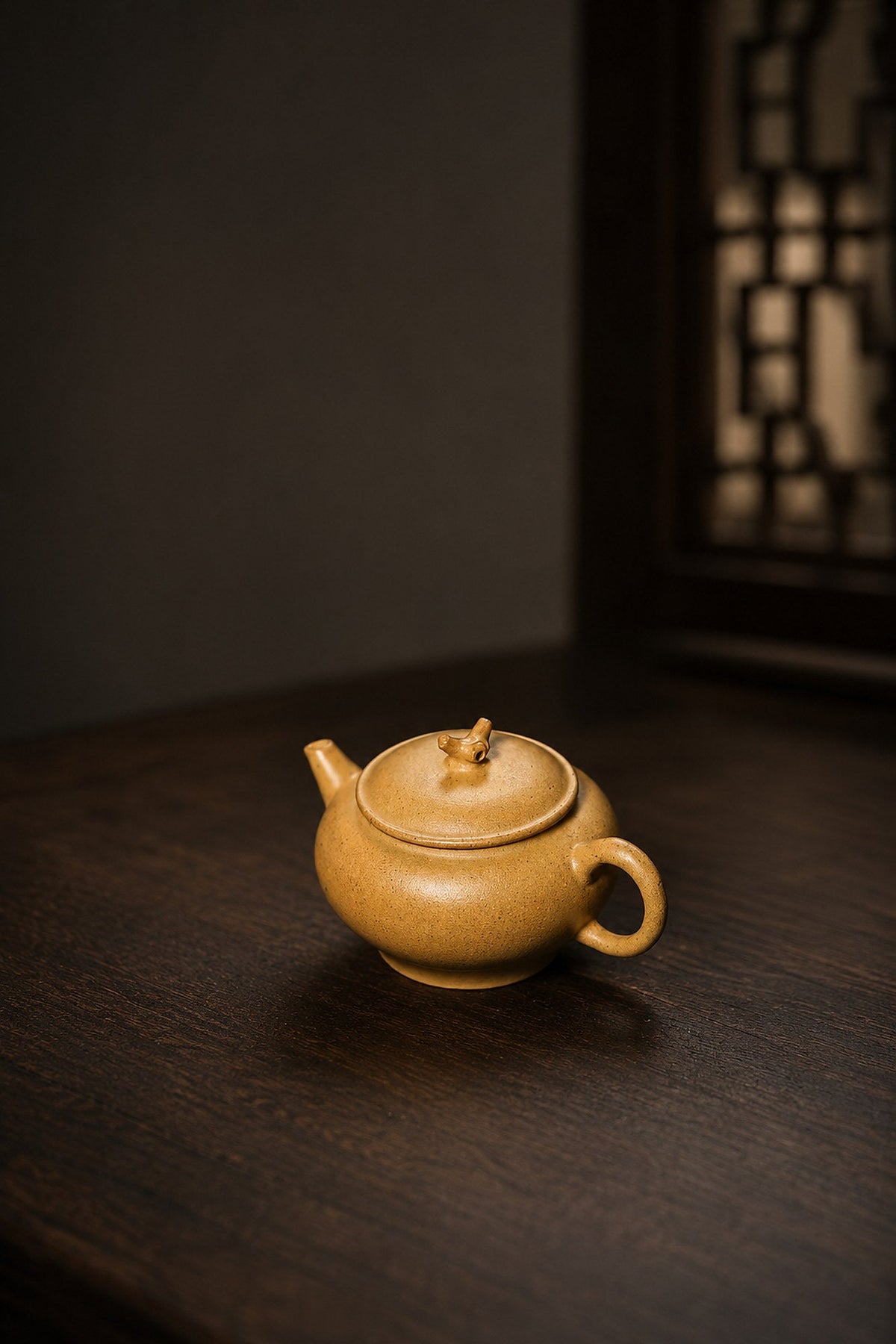 Handmade Artisan Design Yixing Zisha Teapot – Golden Duanni Clay, 85ml