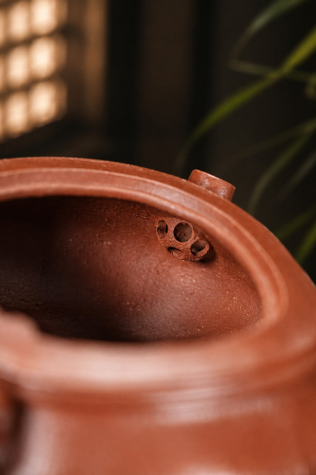 Handmade Artisan Design Yixing Zisha Teapot – Jiangponi Clay, 140ml