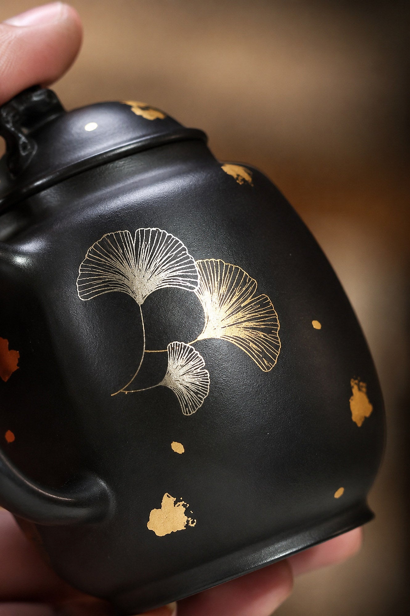 Artisan Design Yixing Zisha Teapot – Reduction-Fired Zhuni Clay, 180ml