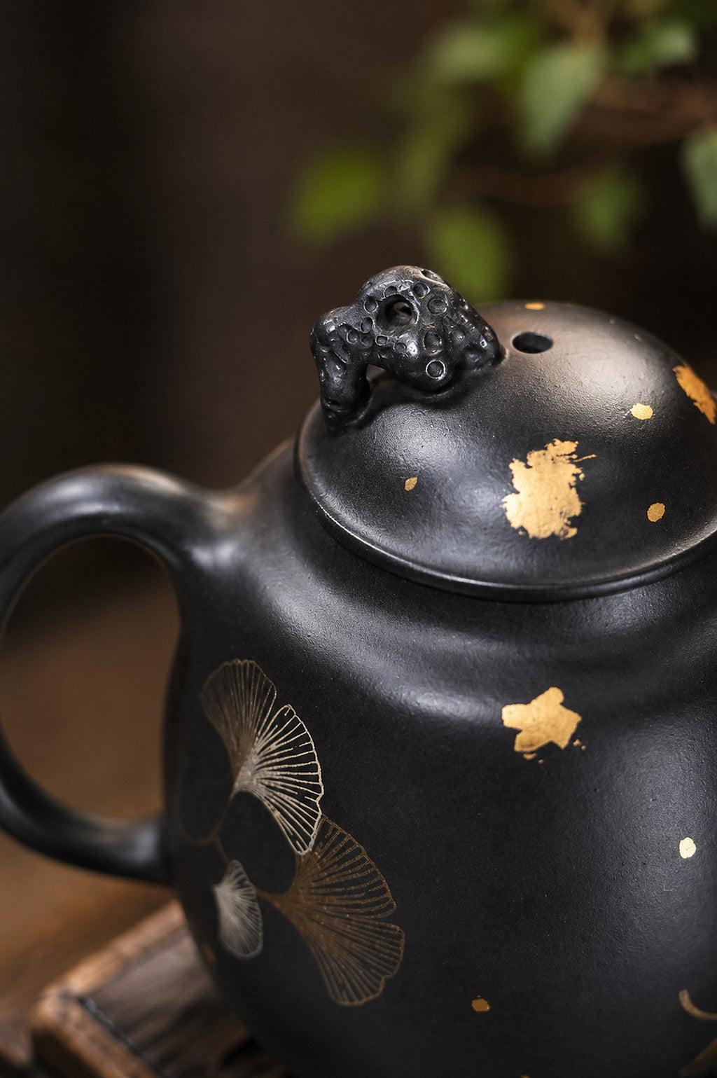 Artisan Design Yixing Zisha Teapot – Reduction-Fired Zhuni Clay, 180ml
