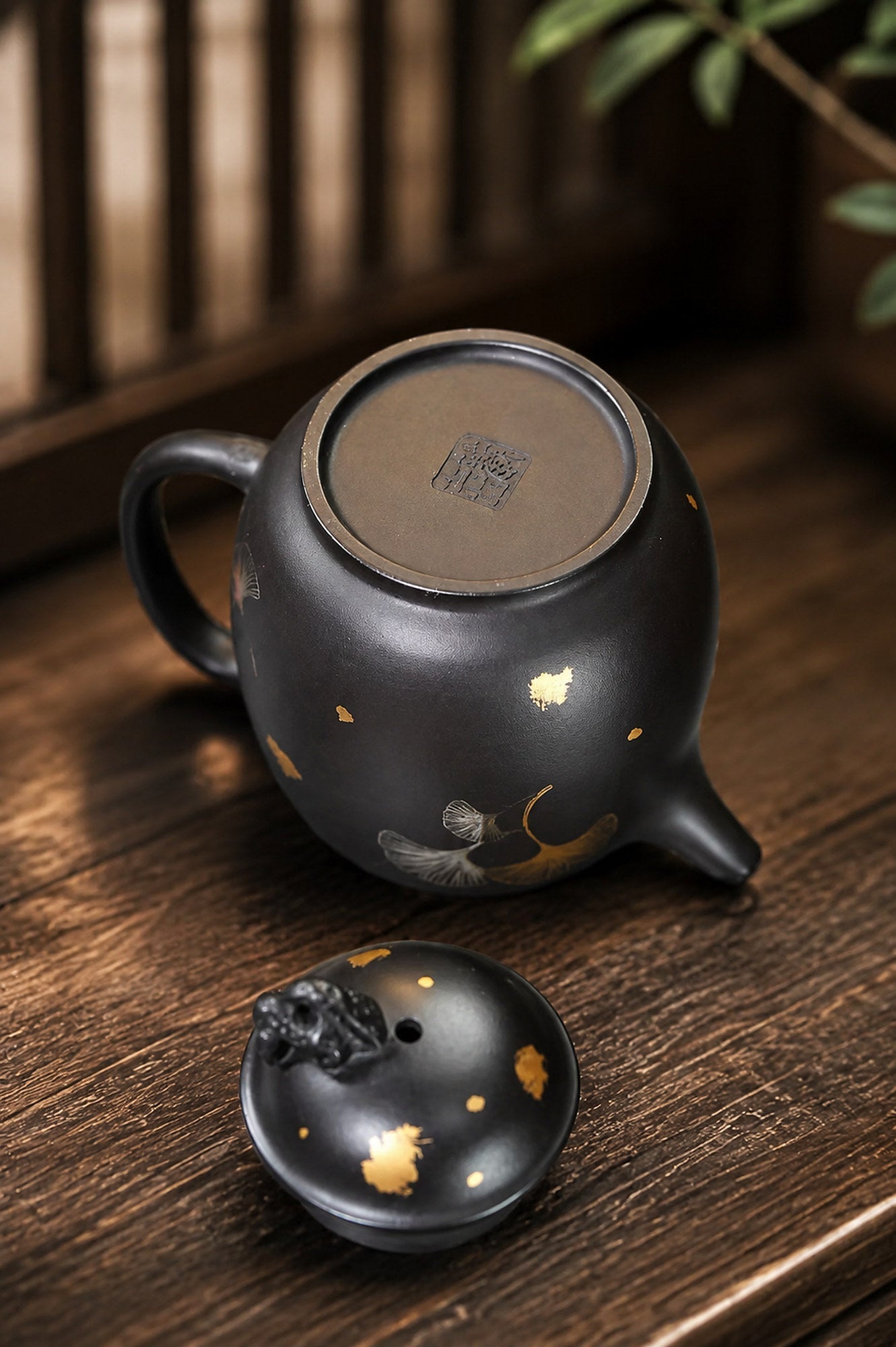 Artisan Design Yixing Zisha Teapot – Reduction-Fired Zhuni Clay, 180ml