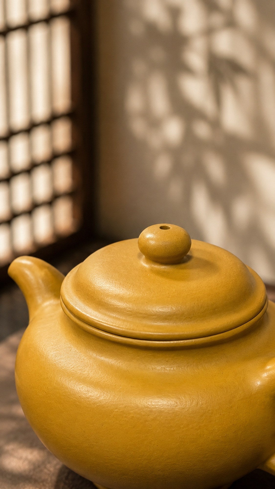 Handmade Duozhi Yixing Zisha Teapot – Golden Zhuni Clay, 180ml