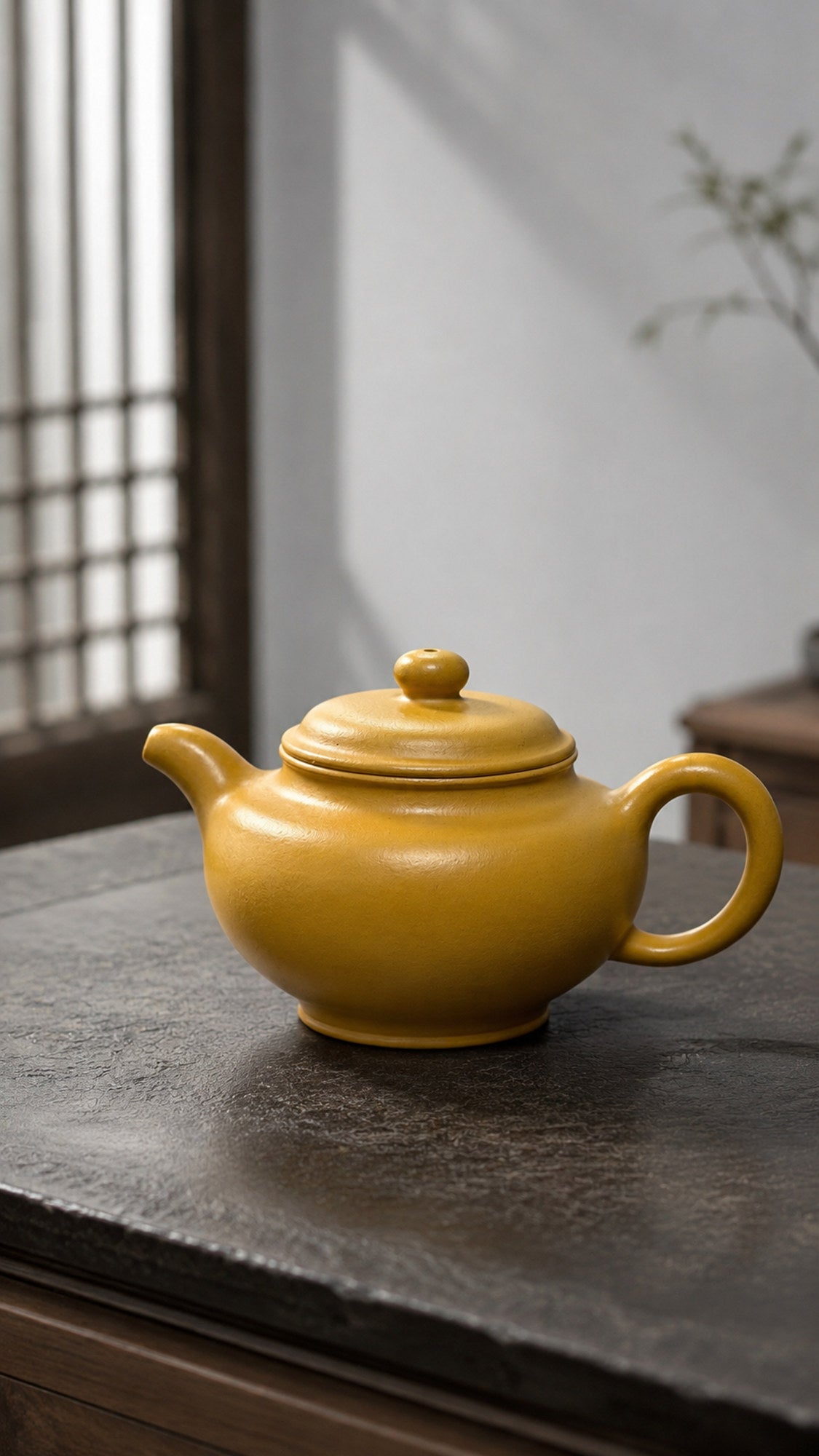 Handmade Duozhi Yixing Zisha Teapot – Golden Zhuni Clay, 180ml