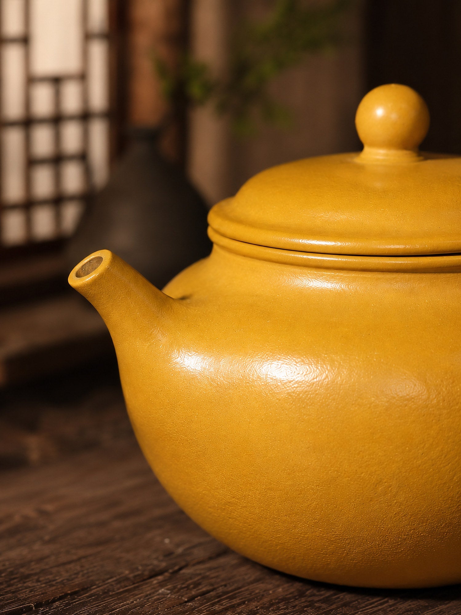 Gong Zhu Yixing Zisha Teapot – Golden Zhuni Clay, 100ml