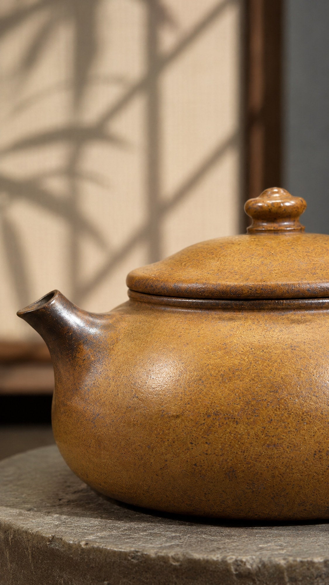 Han Jiang Yixing Zisha Teapot – Golden Duanni Clay, 200ml