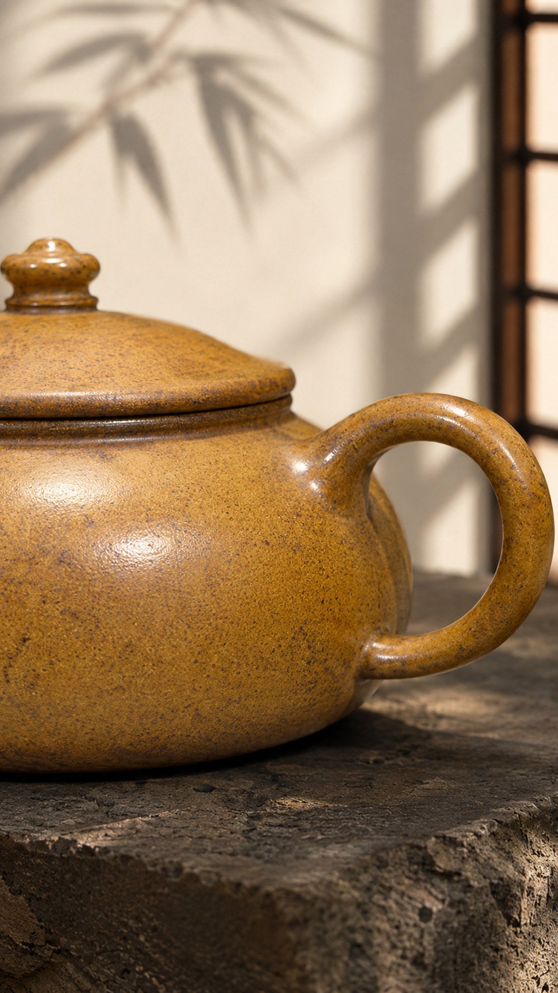 Han Jiang Yixing Zisha Teapot – Golden Duanni Clay, 200ml