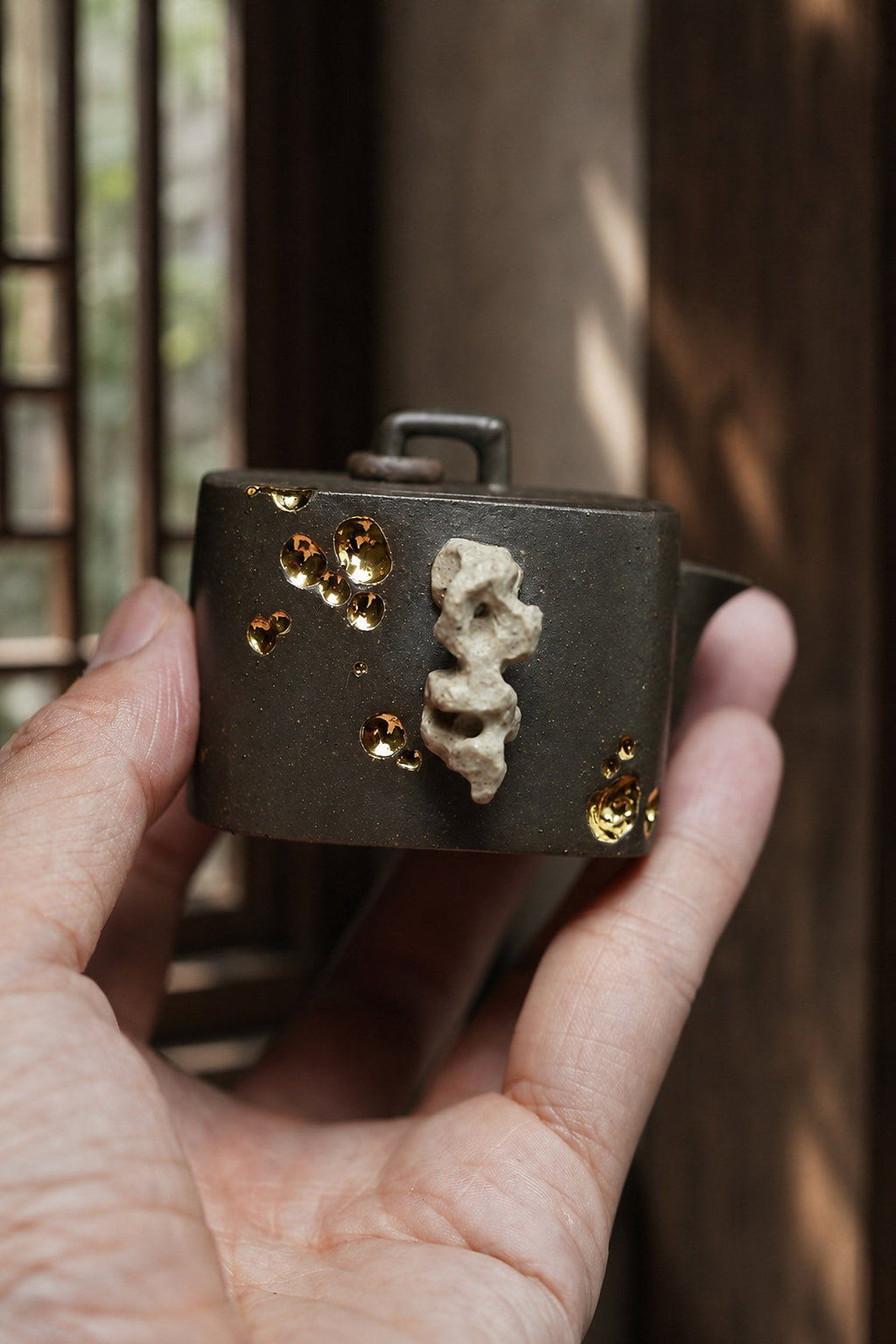 Handmade Hand-Grip Form Yixing Zisha Teapot – Tianqingni Clay, 65ml