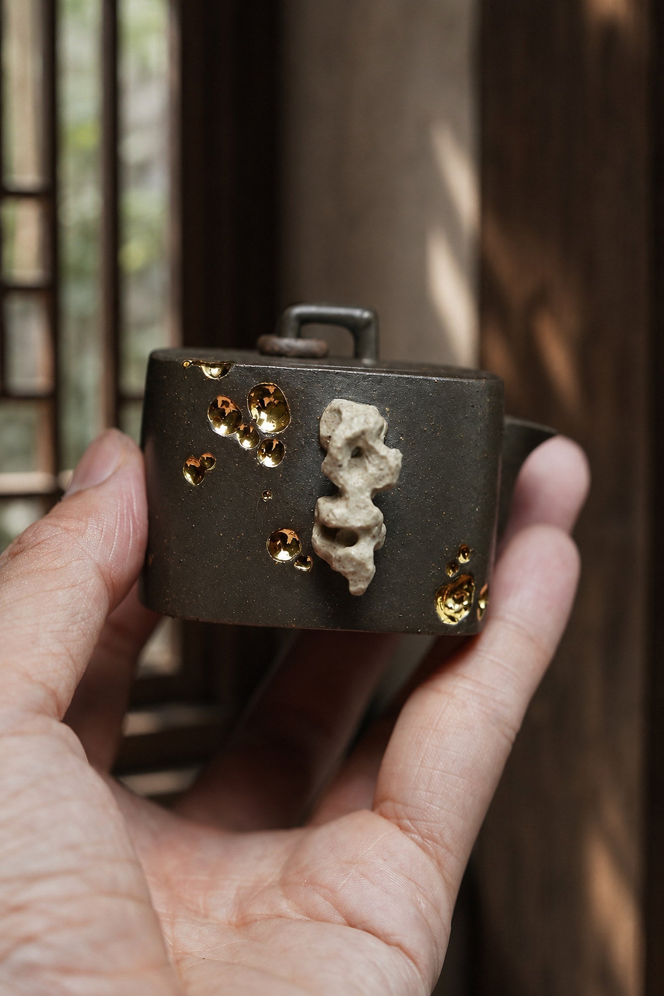 Handmade Hand-Grip Form Yixing Zisha Teapot – Tianqingni Clay, 65ml