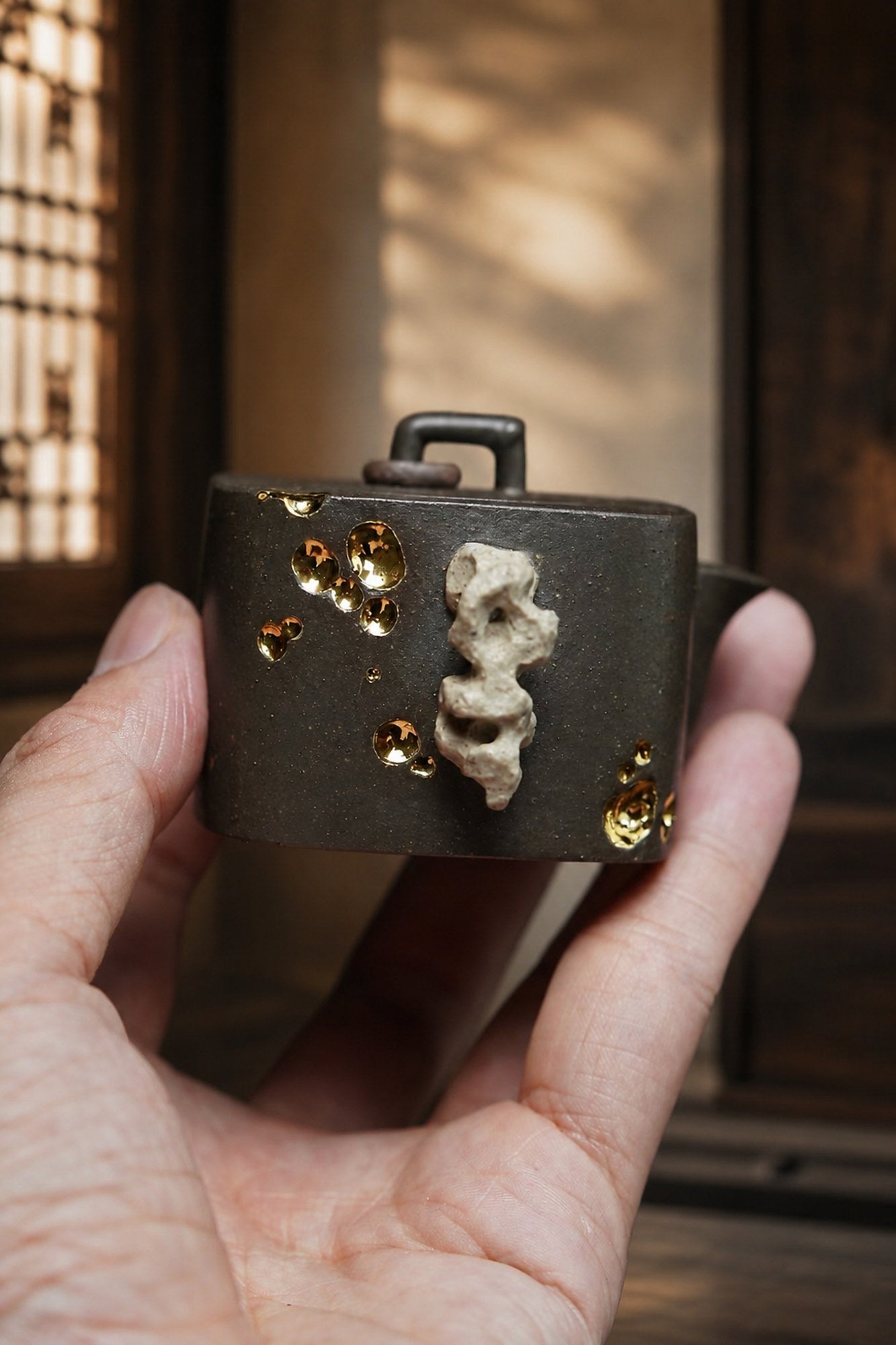 Handmade Hand-Grip Form Yixing Zisha Teapot – Tianqingni Clay, 65ml