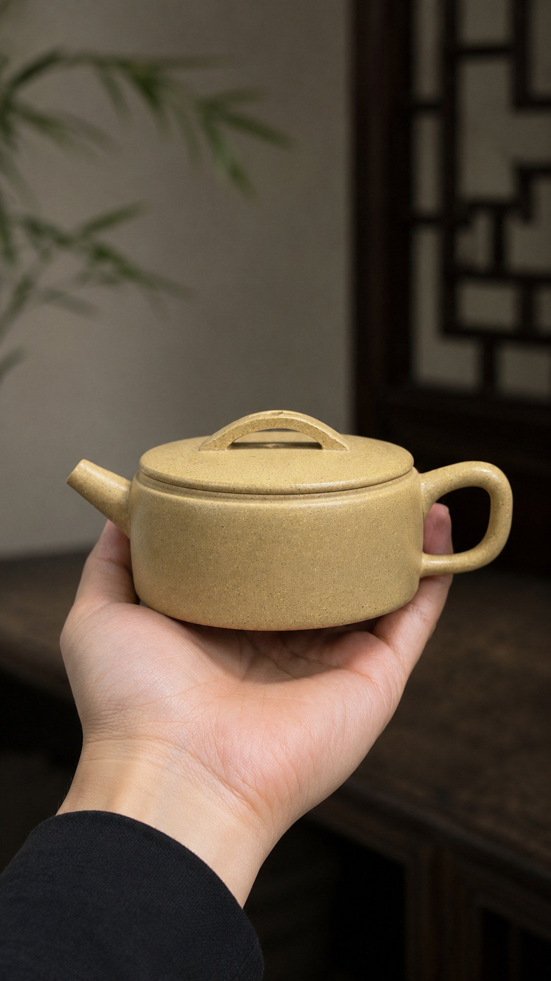 Handmade Hanwa Yixing Zisha Teapot – Benshan Luni Clay, 180ml