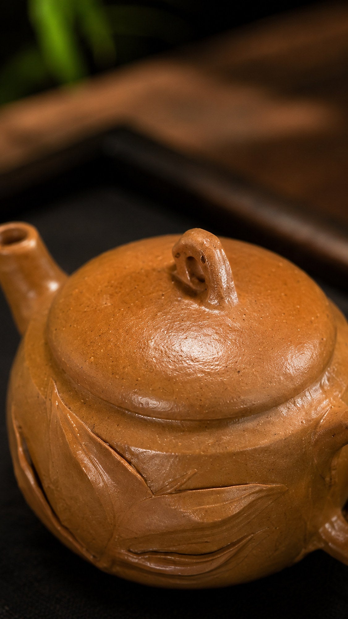Hanwa Yixing Zisha Teapot – Golden Duanni Clay, 40ml – No. 009