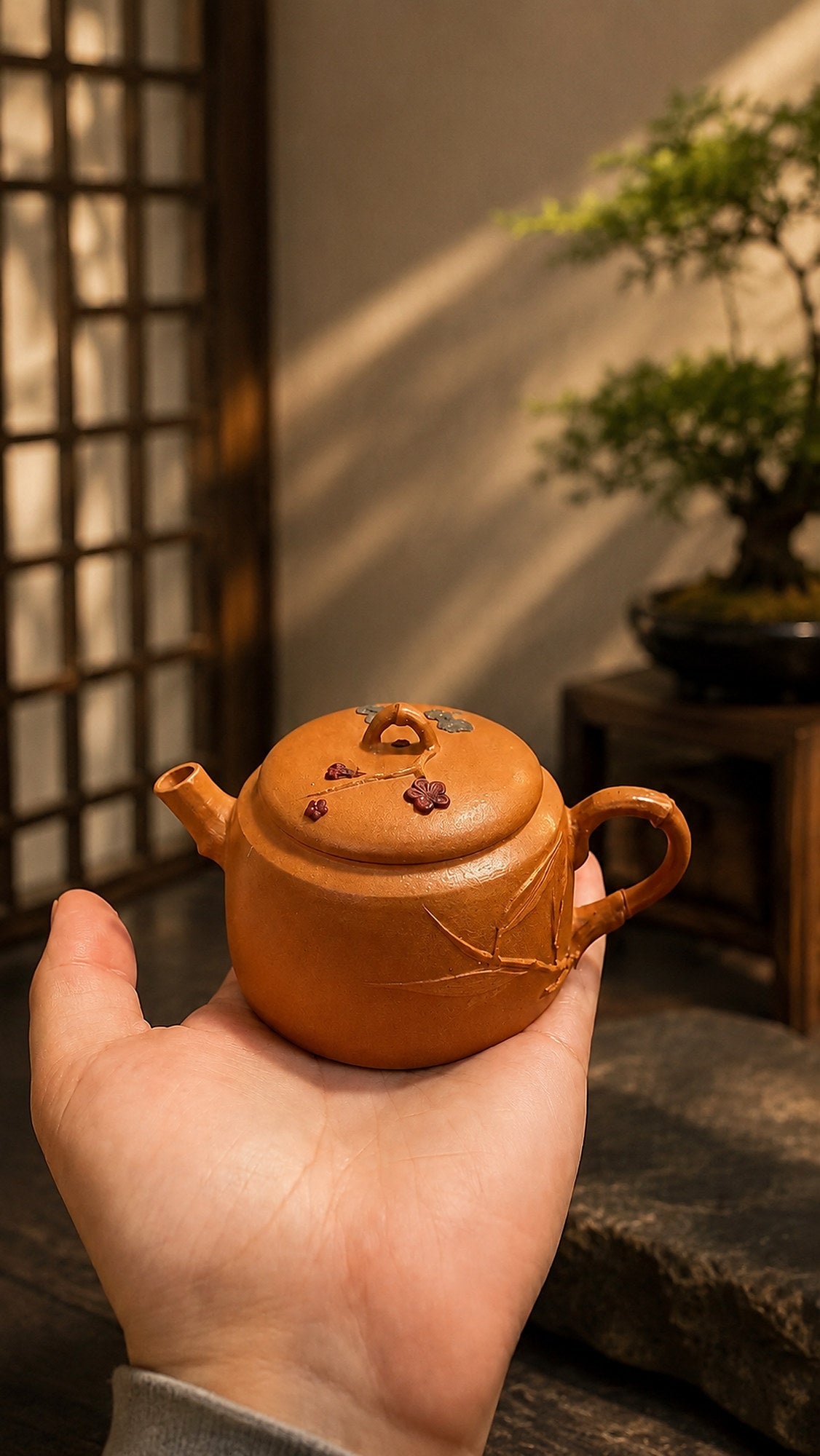 Hanwa Yixing Zisha Teapot – Golden Duanni Clay, 40ml – No. 015