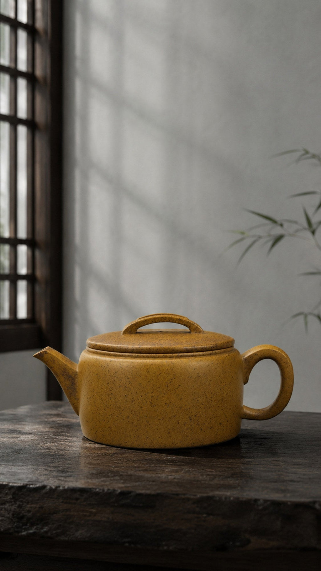 Hanwa Yixing Zisha Teapot – Golden Duanni Clay, 190ml