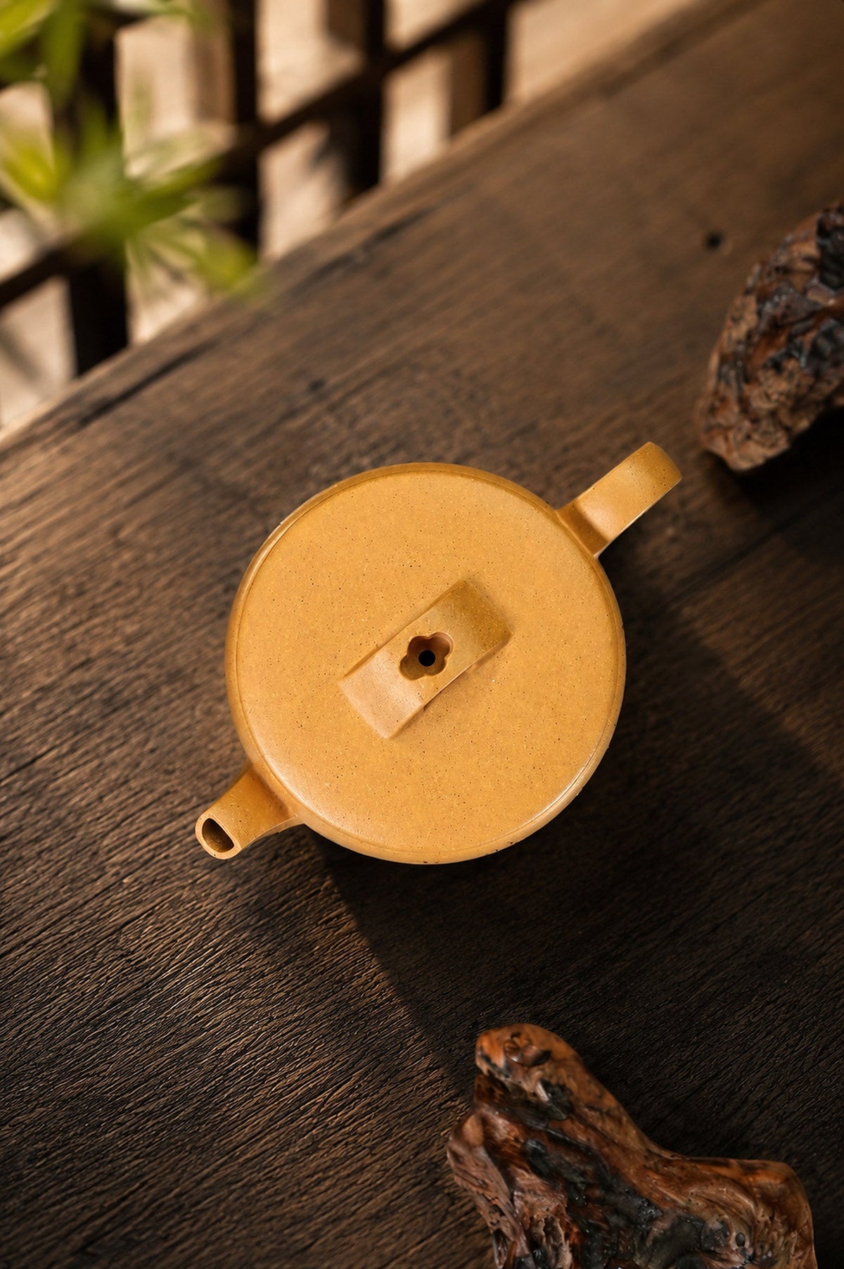 Hanwa Yixing Zisha Teapot – Golden Duanni Clay, 130ml