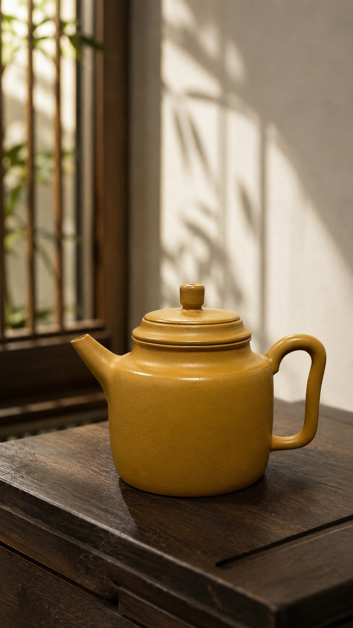 Handmade Ji Zhi Yixing Zisha Teapot – Golden Zhuni Clay, 200ml
