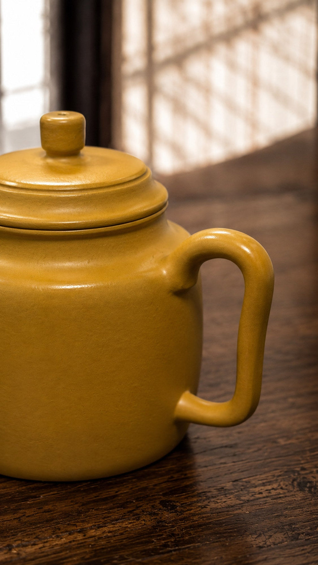Handmade Ji Zhi Yixing Zisha Teapot – Golden Zhuni Clay, 200ml