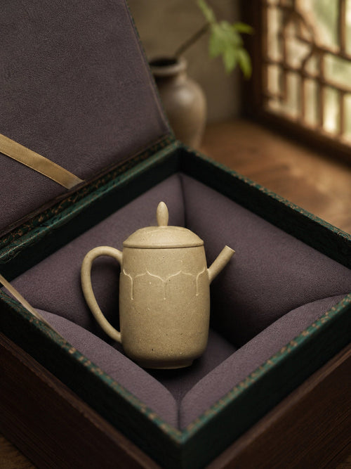 Handmade Jia Lan Ban Ruo Yixing Zisha Teapot – Benshan Luni Clay, 100ml