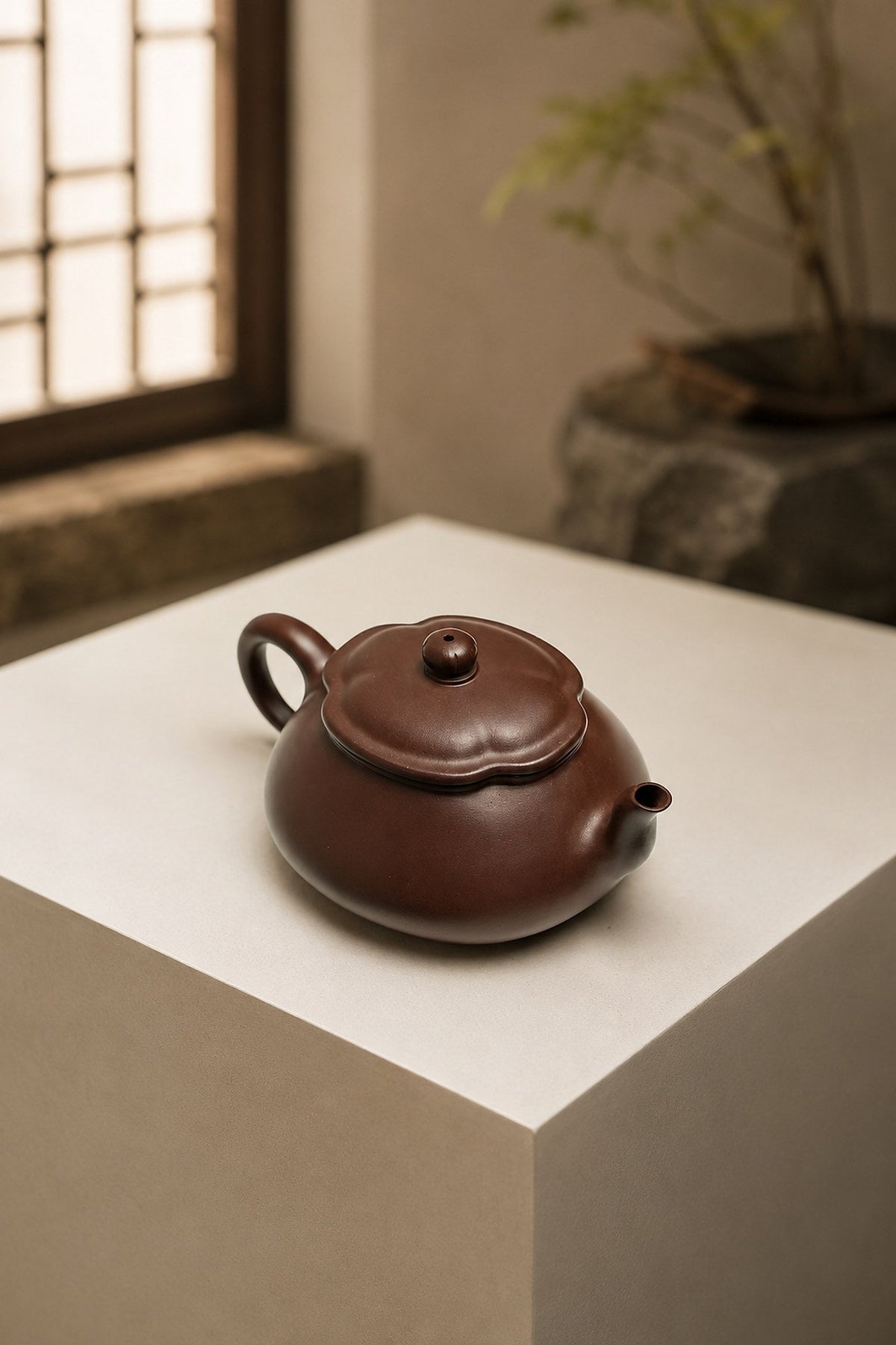 Handmade Hai Tang Yixing Zisha Teapot – Aged Zini Clay, 130ml