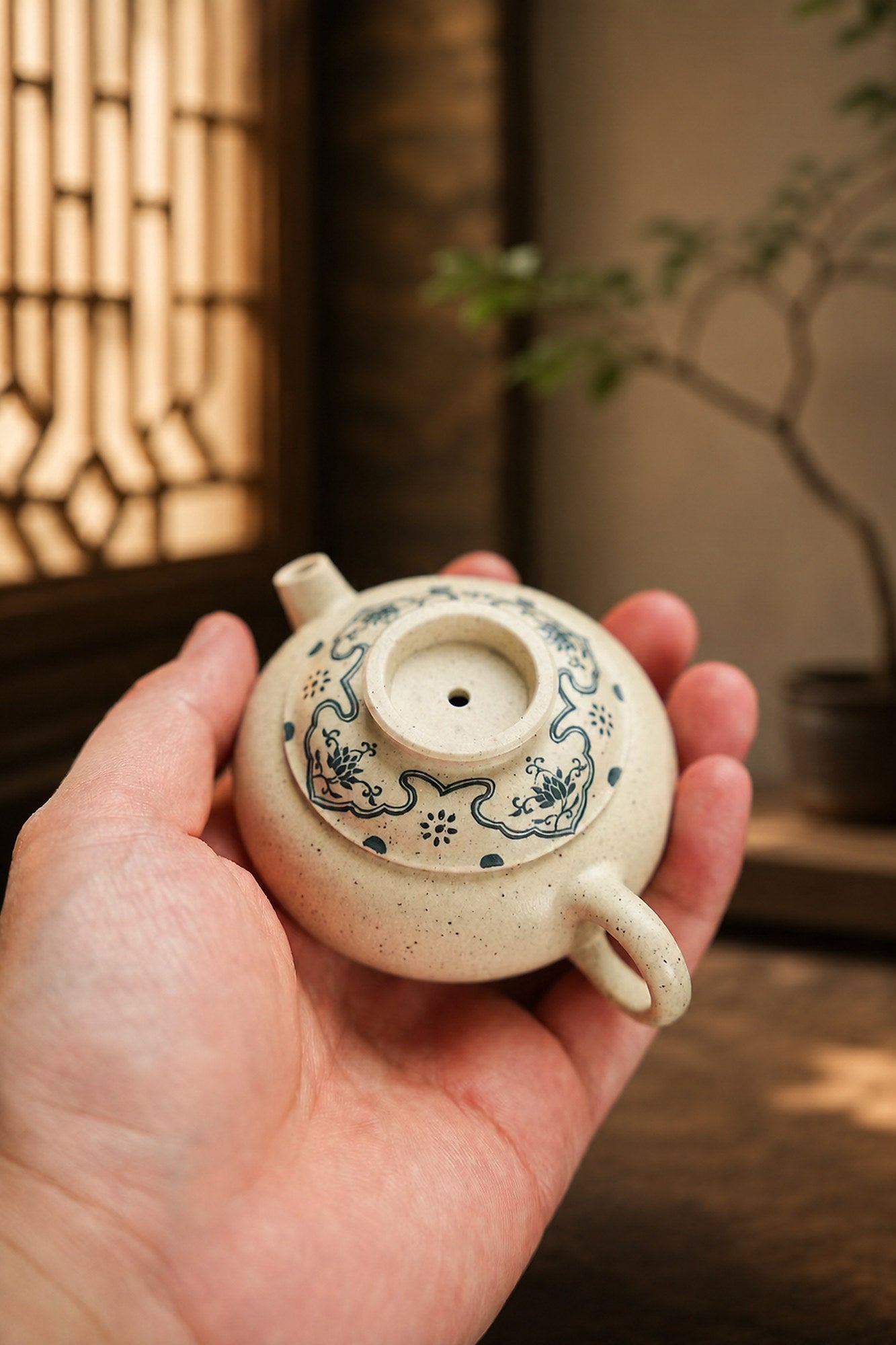 Fu Jia Ju Lun Yixing Zisha Teapot – Baiyu Duanni Clay, 85ml