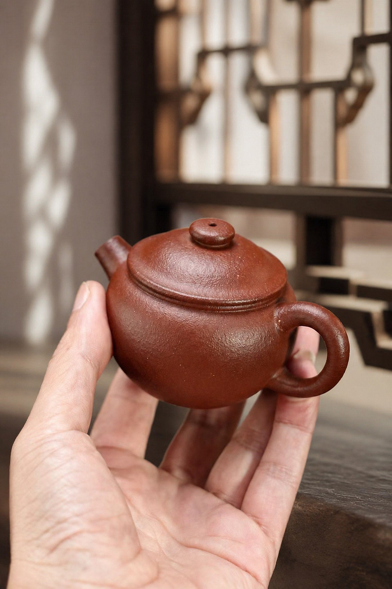 Handmade Ju Lun Yixing Zisha Teapot – Taohua Clay, 110ml