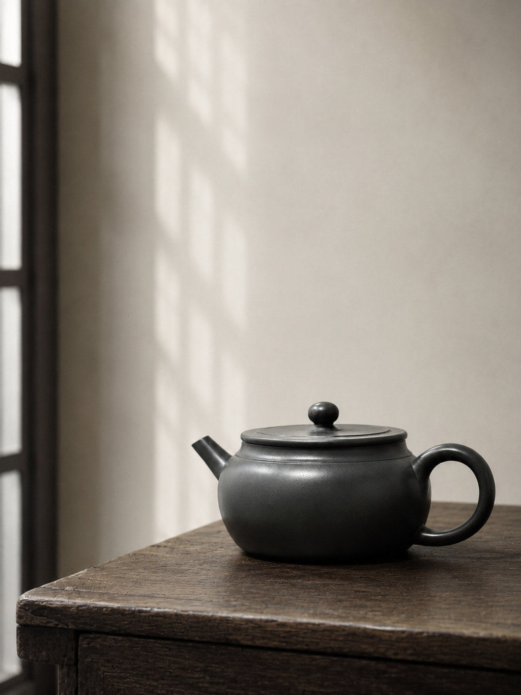 Handmade Lian Hua Yixing Zisha Teapot – Luni Clay, 140ml