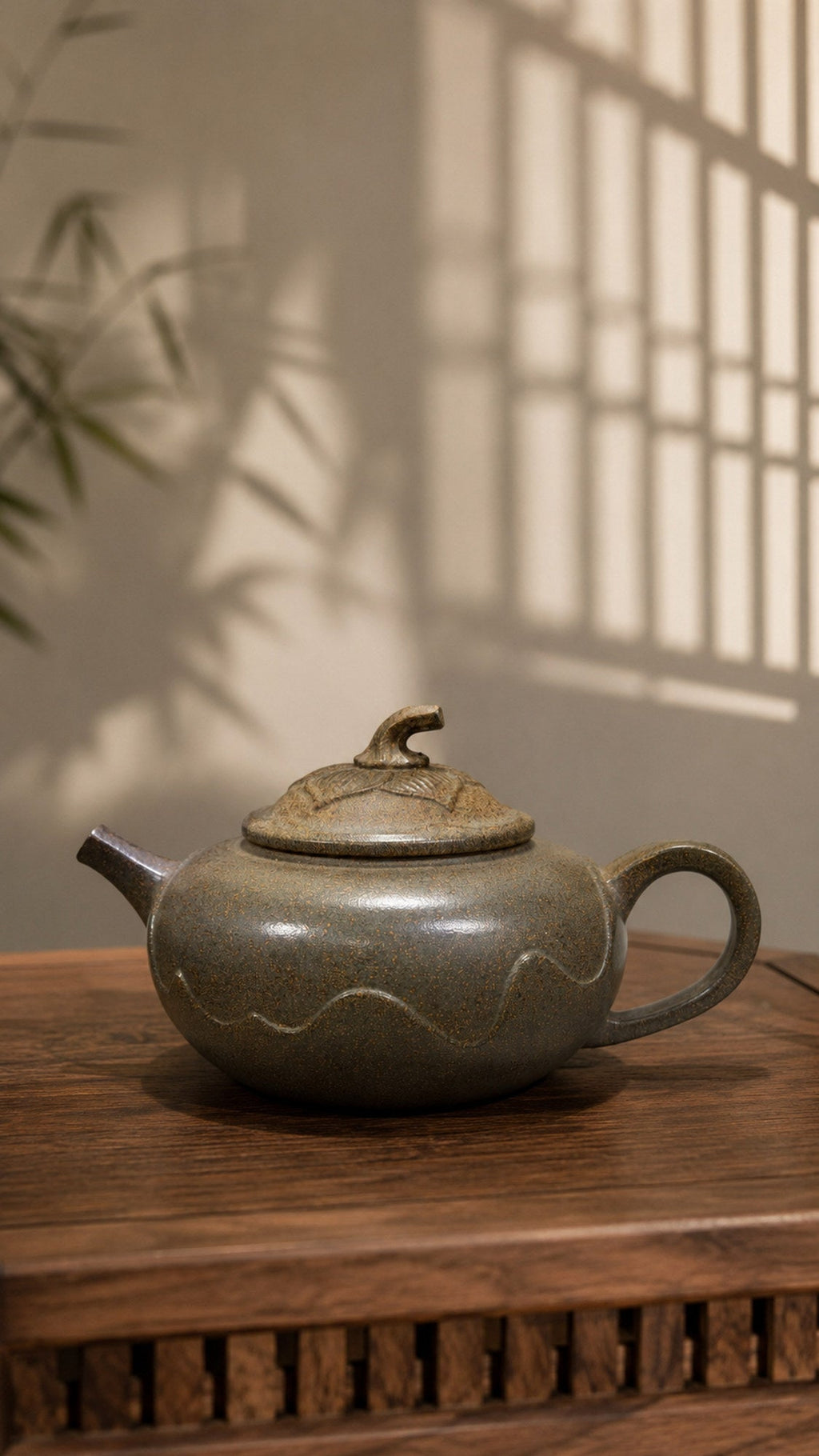 Lianyun Yixing Zisha Teapot – Xiekeqing Clay, 180ml – No. 194