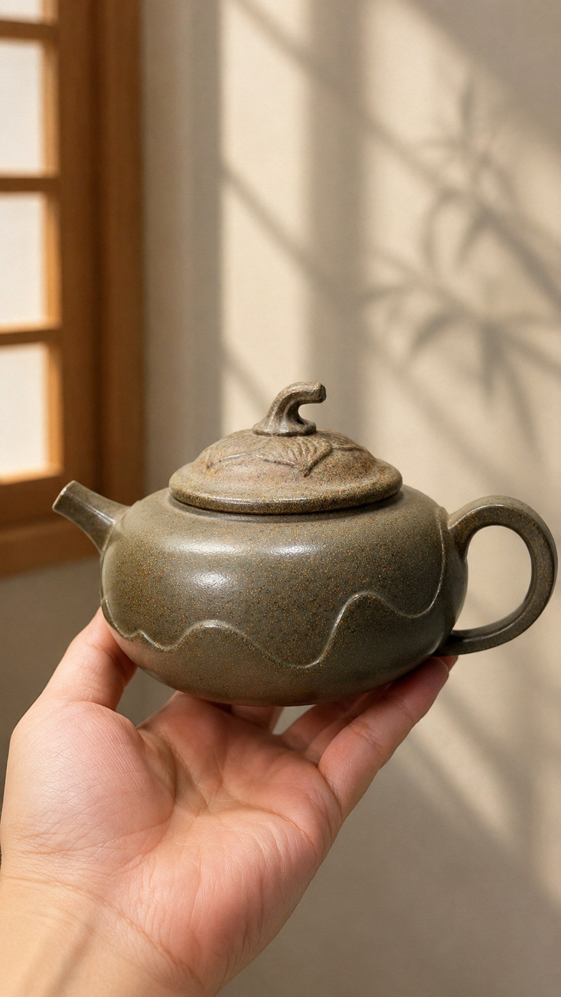 Lianyun Yixing Zisha Teapot – Xiekeqing Clay, 180ml – No. 194