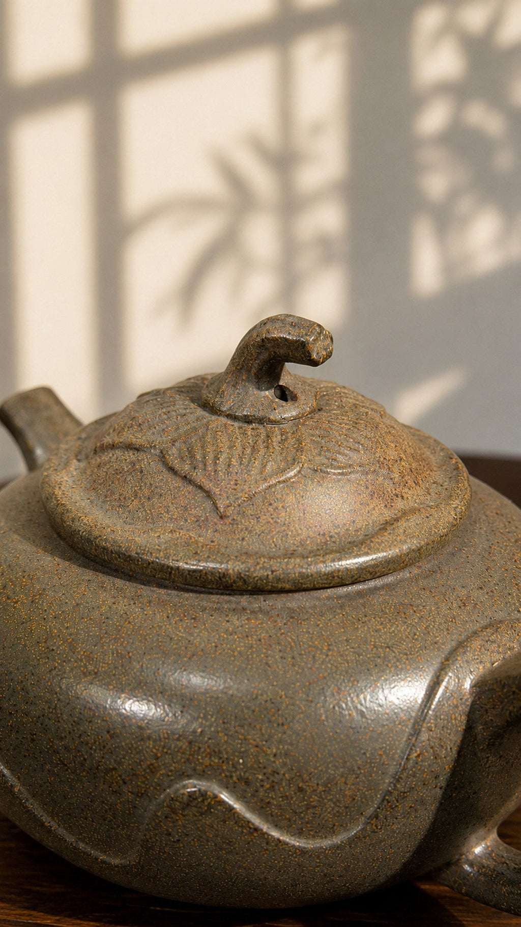 Lianyun Yixing Zisha Teapot – Xiekeqing Clay, 180ml – No. 194