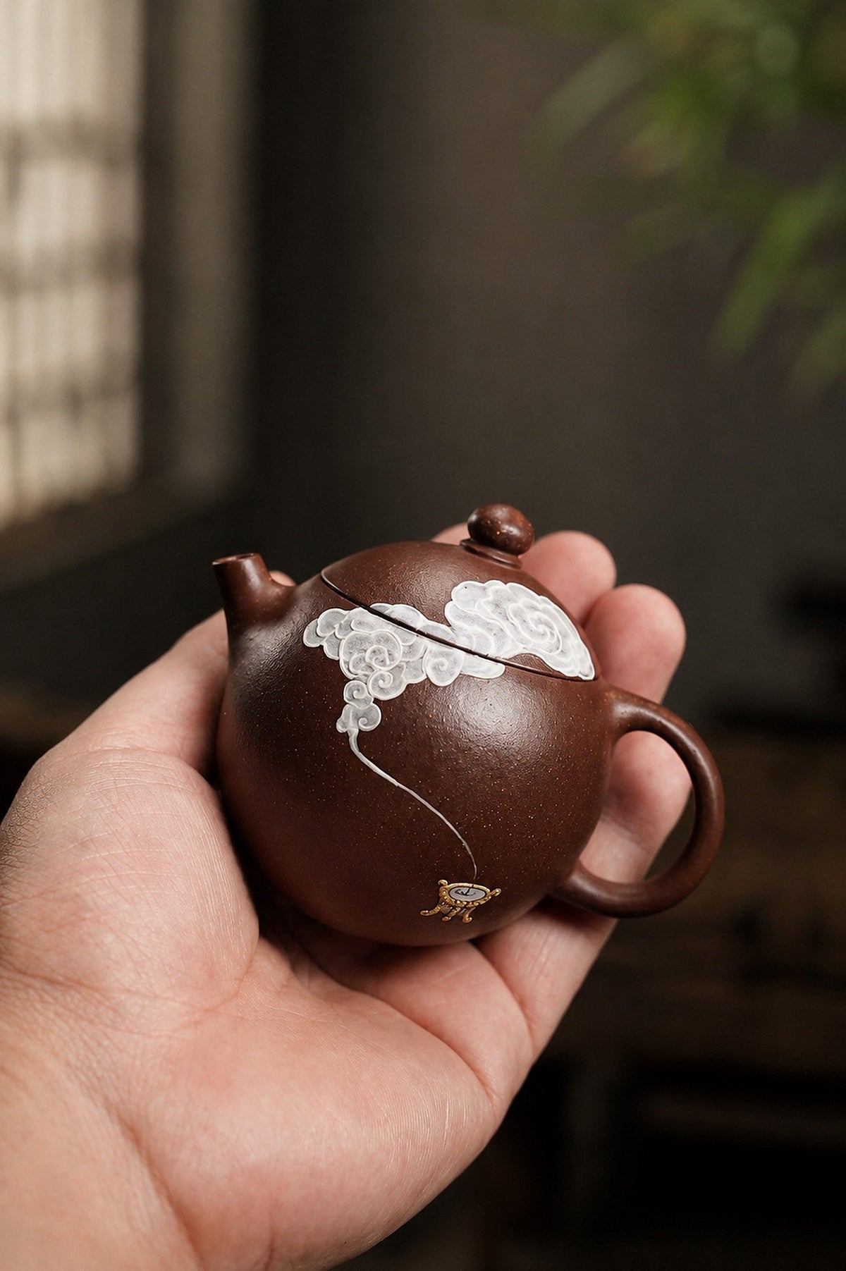Longdan Yixing Zisha Teapot – Aged Zini Clay, 100ml