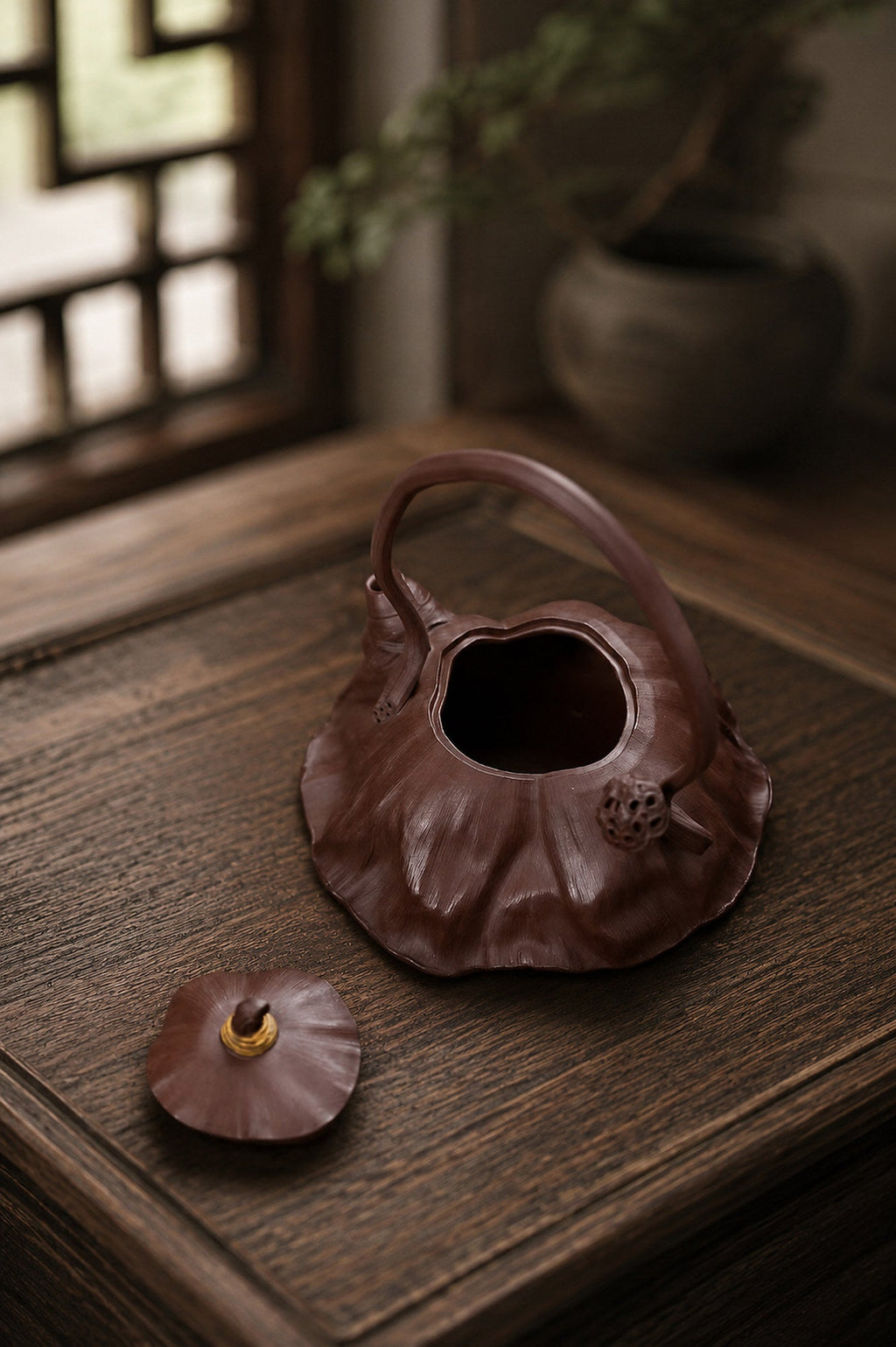 Handmade Lotus-Leaf Sculptural Form Yixing Zisha Teapot – Aged Zini Clay, 180ml