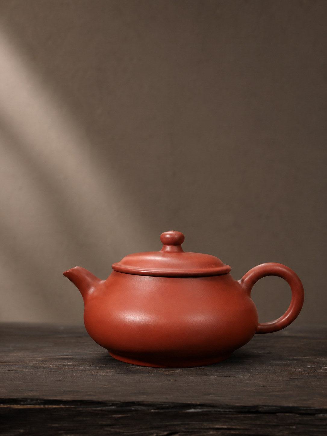Handmade Ming Lu Yixing Zisha Teapot – Dahongpao Clay, 160ml