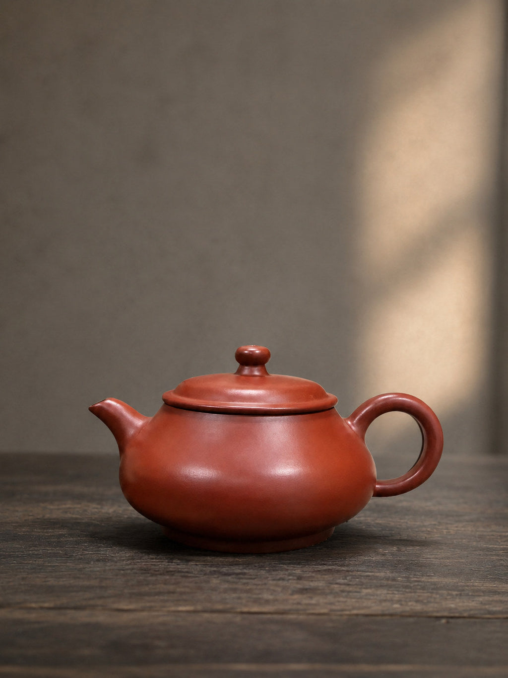 Handmade Ming Lu Yixing Zisha Teapot – Dahongpao Clay, 160ml