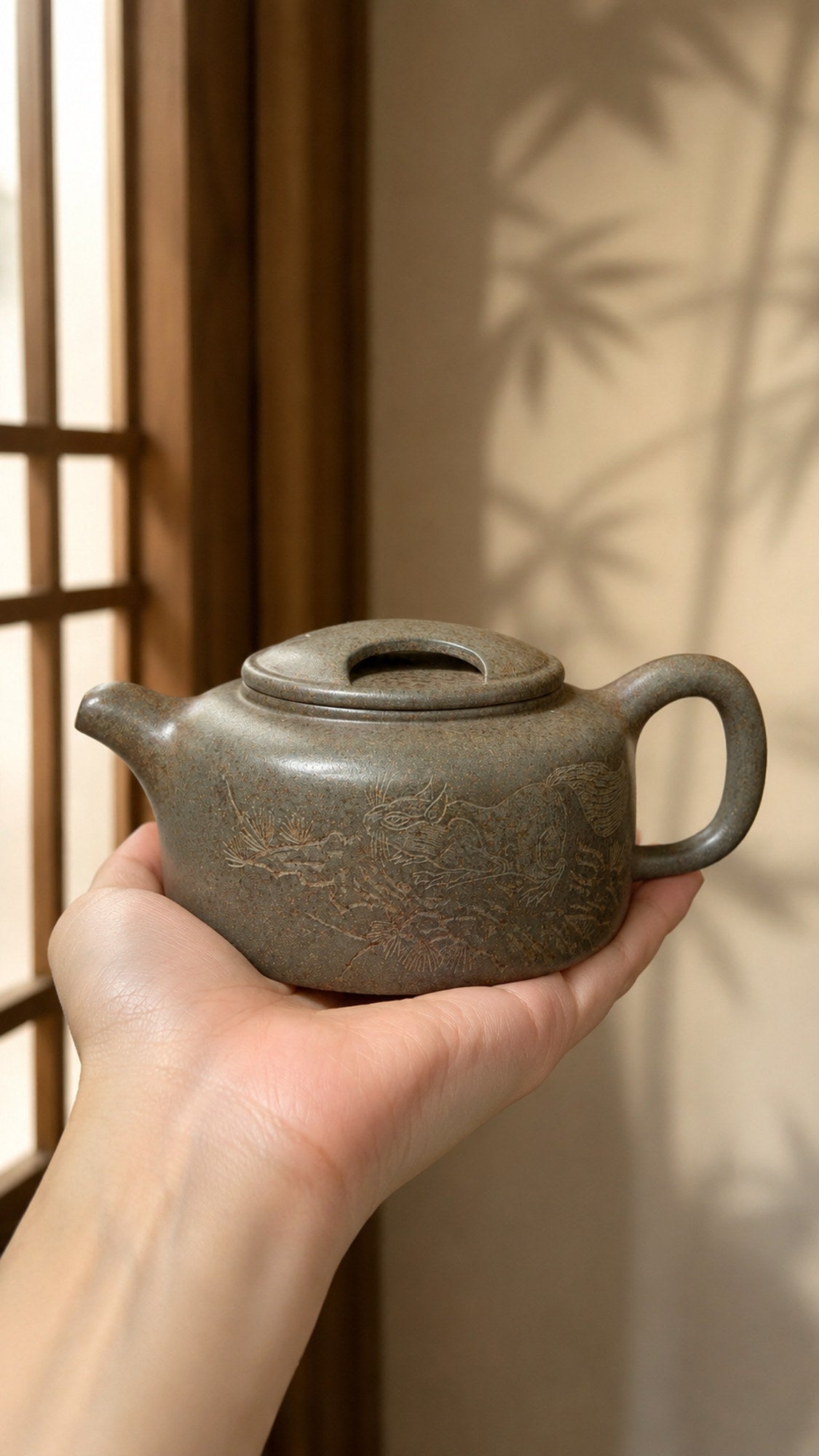 Niu Gai Lian Zi Yixing Zisha Teapot – Xiekeqing Clay, 280ml