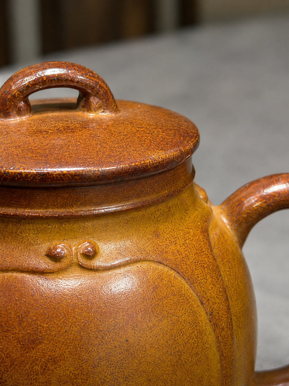 Palace Lantern Yixing Zisha Teapot – Golden Duanni Clay, 220ml
