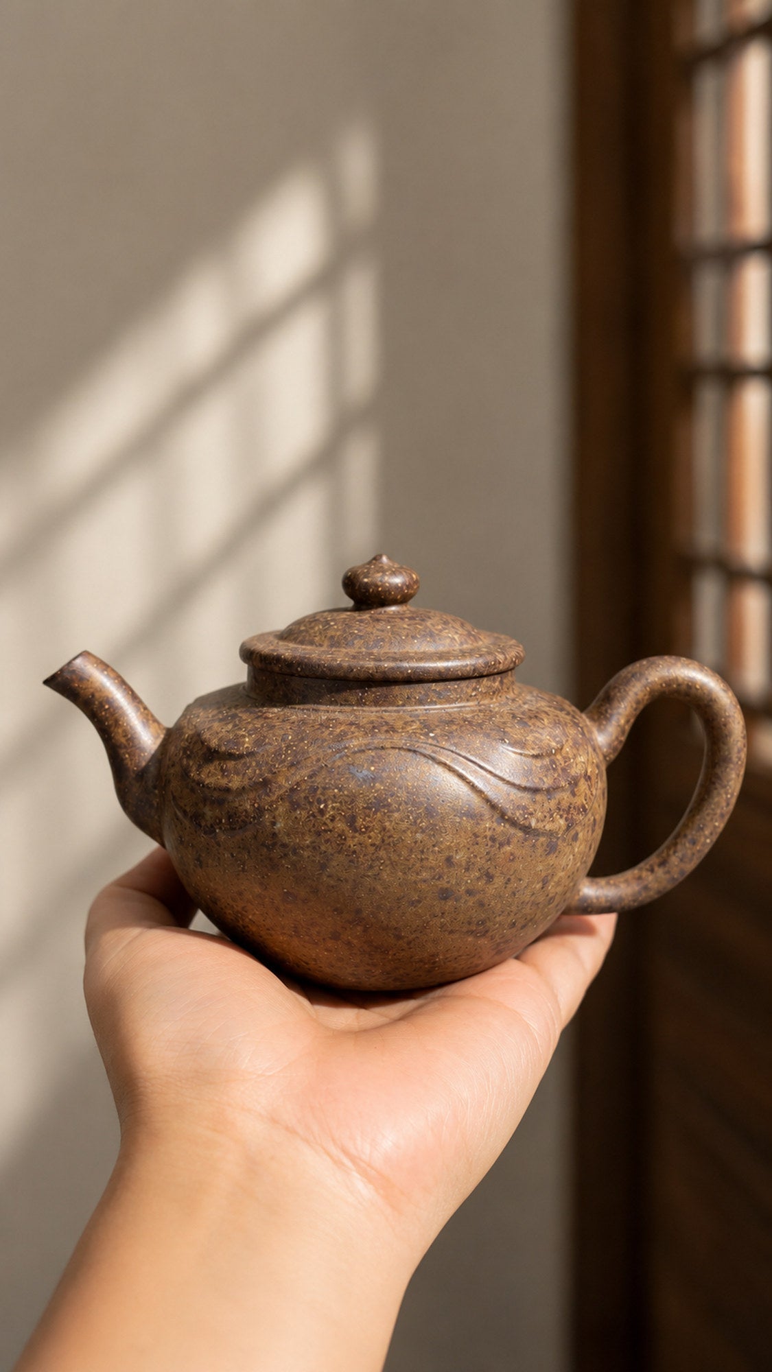 Palace Lantern Yixing Zisha Teapot – Xiekeqing Clay, 200ml