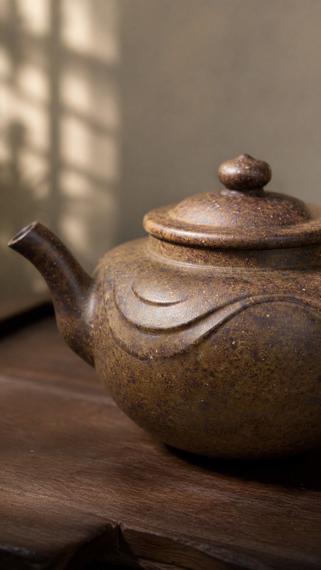 Palace Lantern Yixing Zisha Teapot – Xiekeqing Clay, 200ml