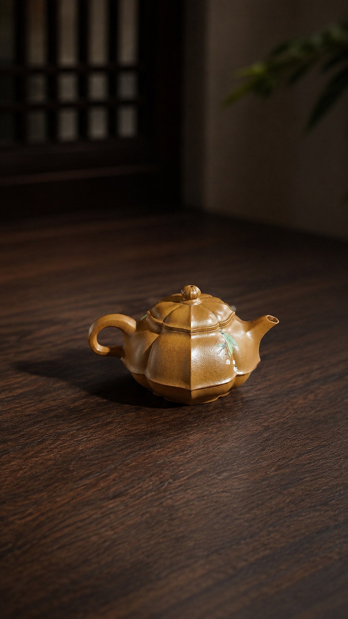 Ribbed Form Yixing Zisha Teapot – Golden Duanni Clay, 180ml