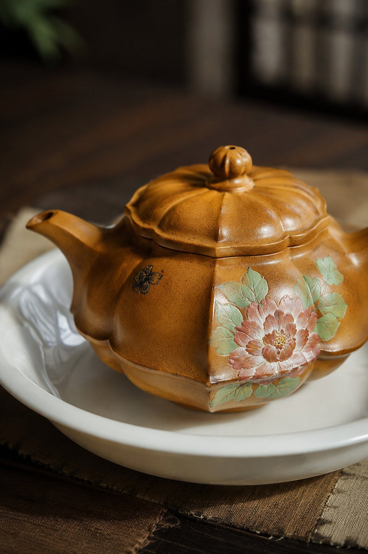 Ribbed Form Yixing Zisha Teapot – Golden Duanni Clay, 180ml