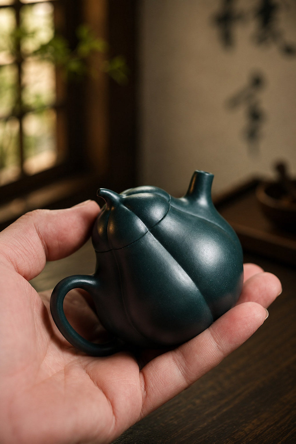 Handmade Ribbed Form Yixing Zisha Teapot – Luni Clay, 125ml