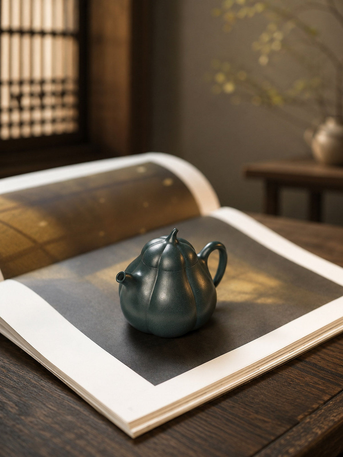Handmade Ribbed Form Yixing Zisha Teapot – Luni Clay, 125ml