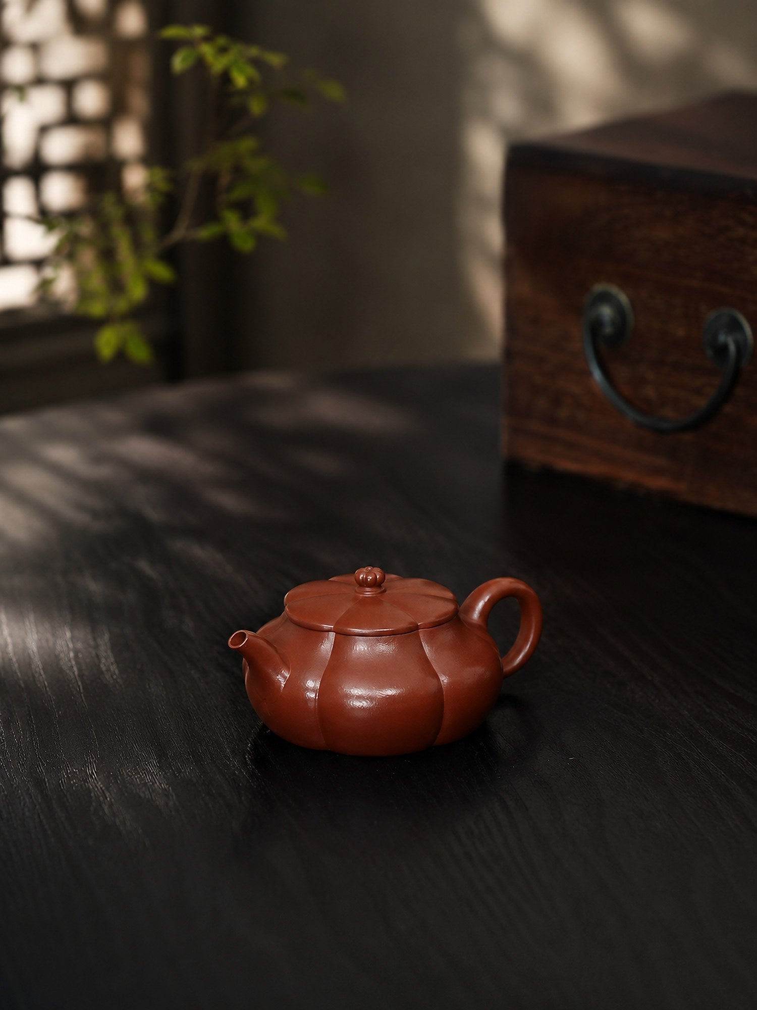 Handmade Ribbed Form Yixing Zisha Teapot – Zhuni Clay, 110ml