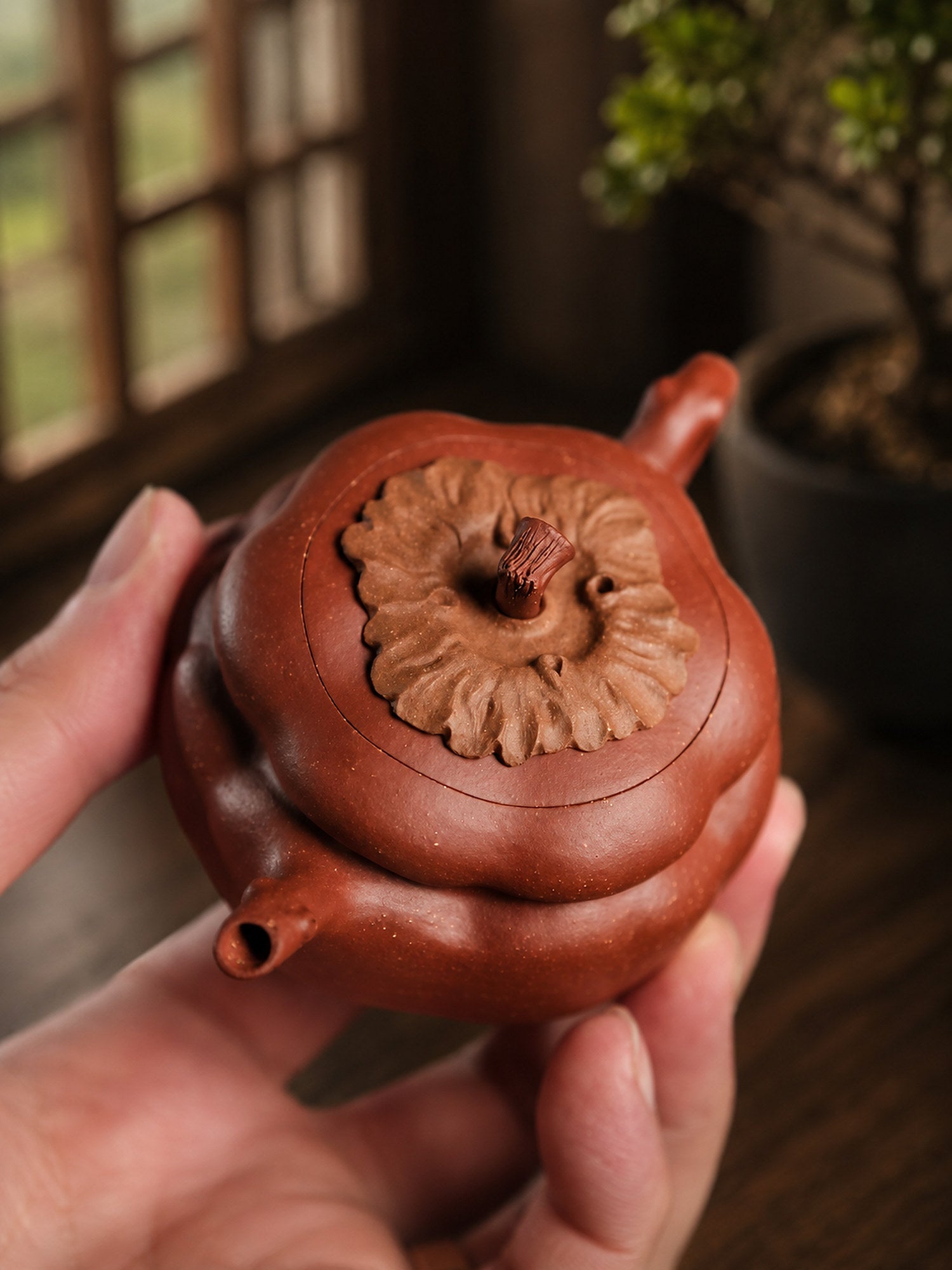 Handmade Sculptural Form Yixing Zisha Teapot – Aged Duanni Clay, 125ml