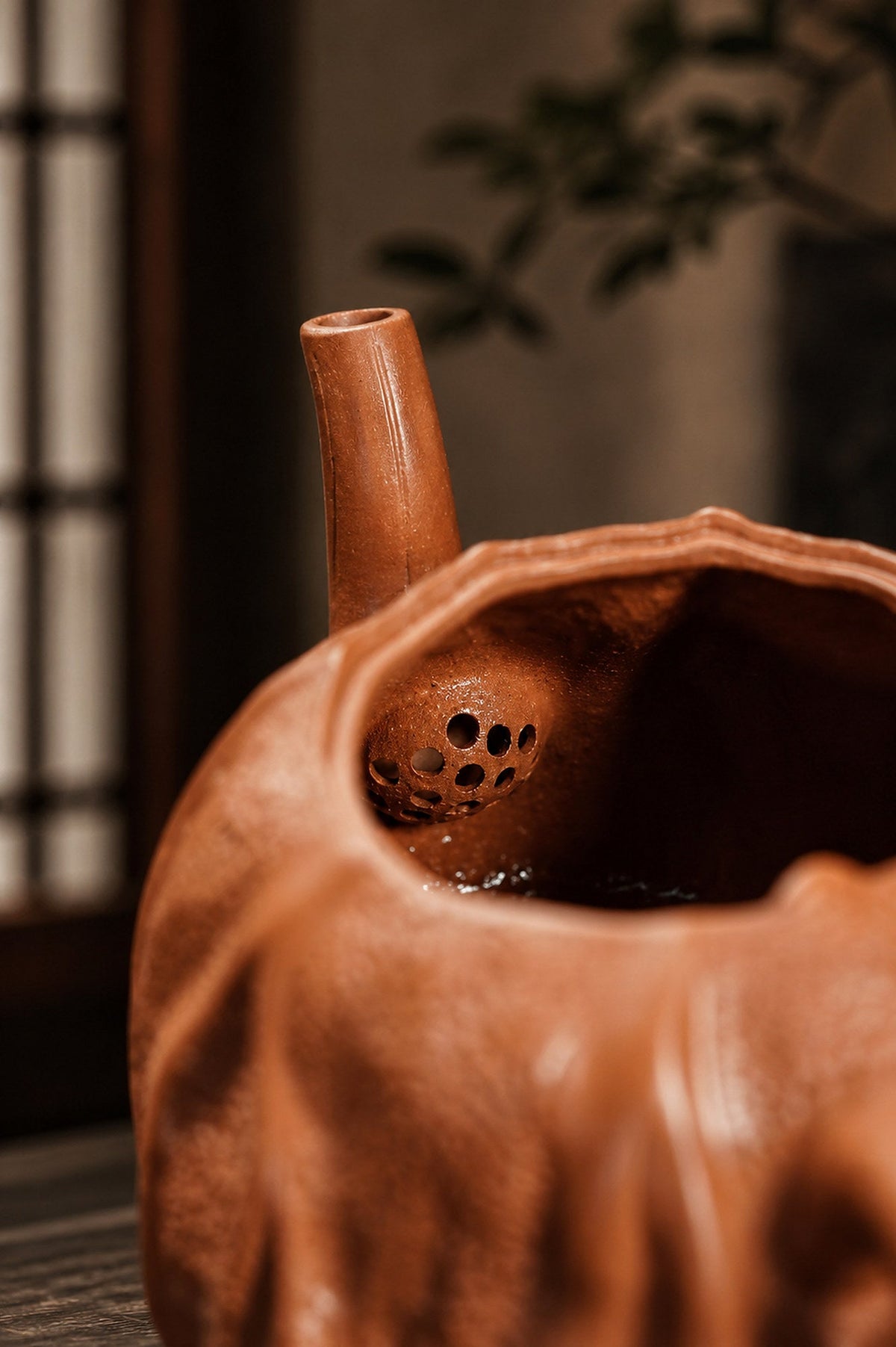 Handmade Sculptural Form Yixing Zisha Teapot – Aged Duanni Clay, 260ml