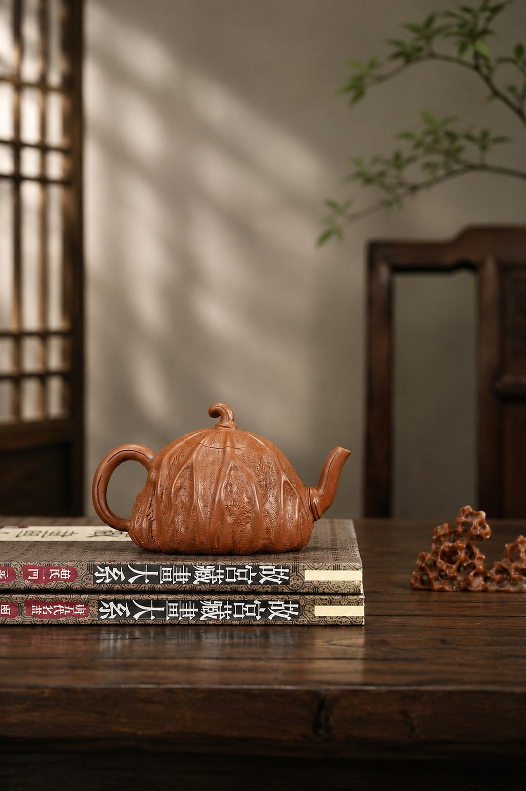 Handmade Sculptural Form Yixing Zisha Teapot – Aged Duanni Clay, 260ml