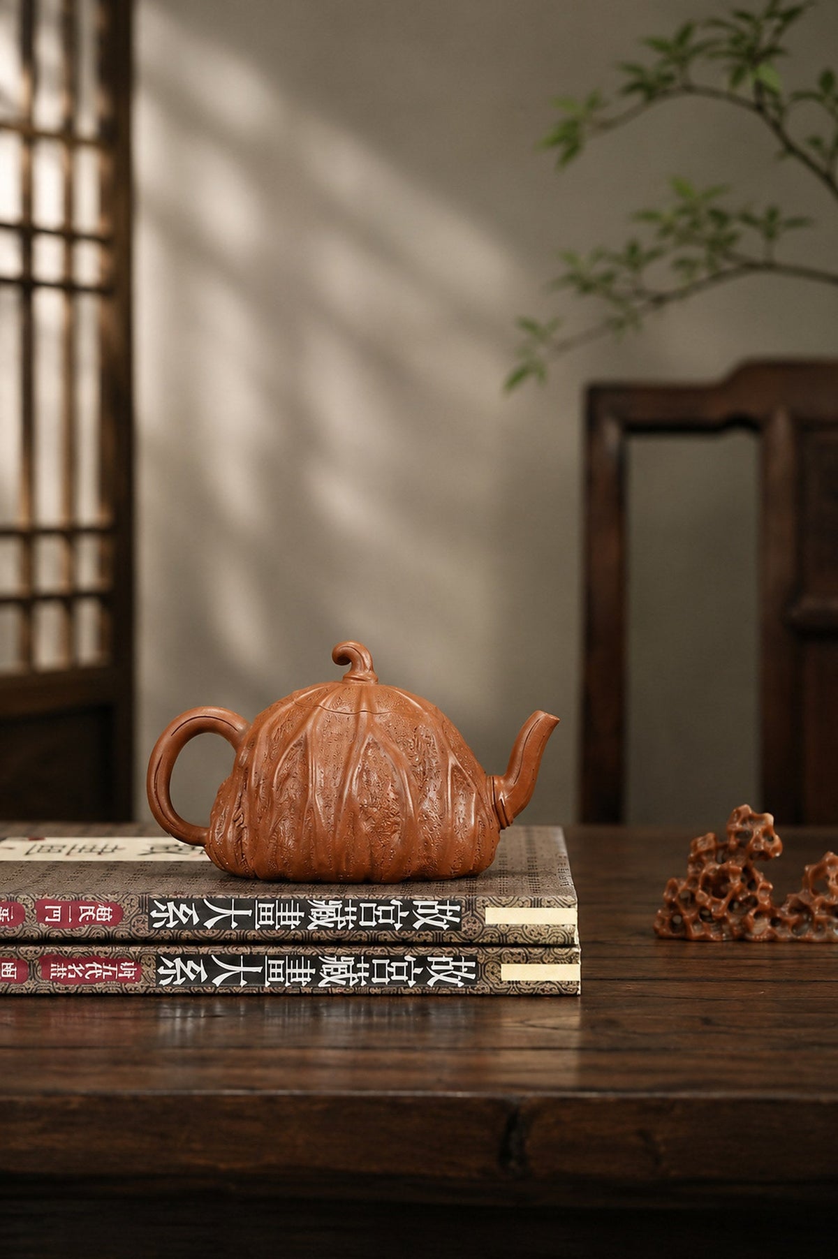 Handmade Sculptural Form Yixing Zisha Teapot – Aged Duanni Clay, 260ml
