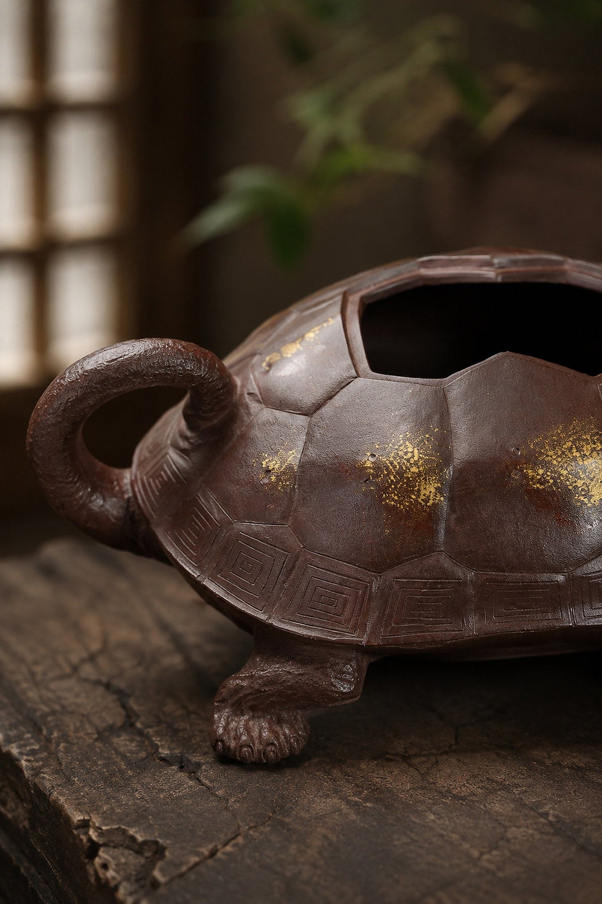 Handmade Sculptural Form Yixing Zisha Teapot – Aged Zini Clay, 130ml