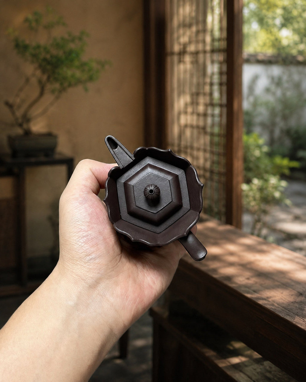 Handmade Sculptural Form Yixing Zisha Teapot – Aged Zini Clay, 160ml