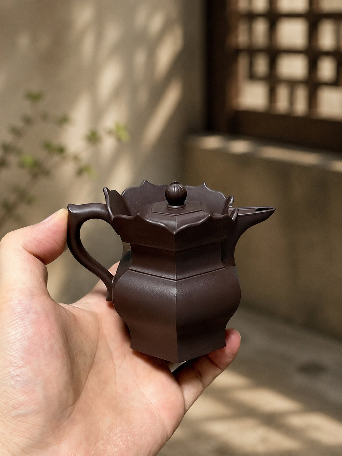 Handmade Sculptural Form Yixing Zisha Teapot – Aged Zini Clay, 160ml